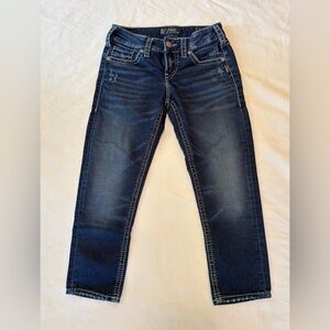 Silver Suki Mid Rise Capris Size 27